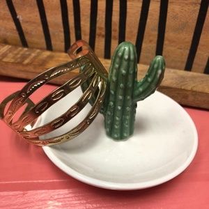 Vintage Gold Detailed Bracelet